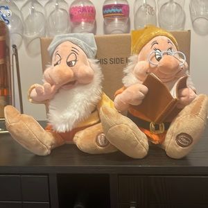 Disney plush -Doc & Bashful